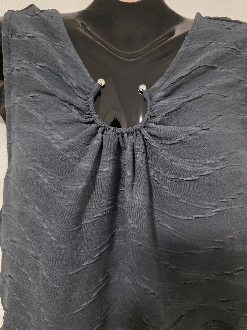 Sleeveless Key Hole Dress in Charcol